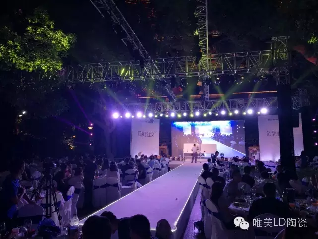 1481591639840754.png blob.png